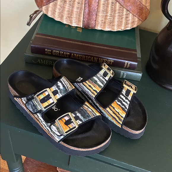 Birkenstocks Papillio Patterned Double-Buckle Slide Sandals Size 39 EUC